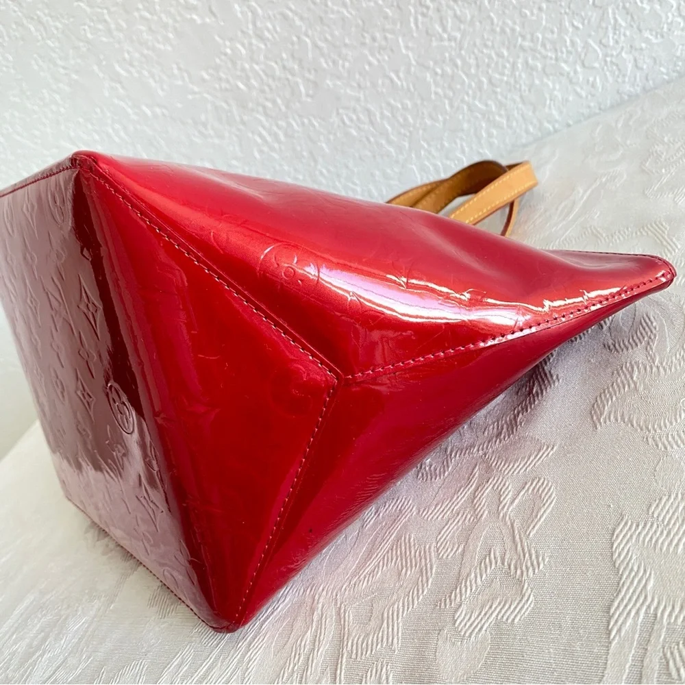 Louis Vuitton Vernis Bellevue PM bag